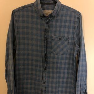 Men’s casual button down shirt blue plaid